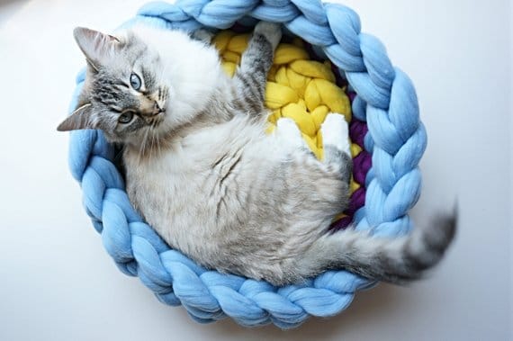 coussin chat douillet multicolore laine