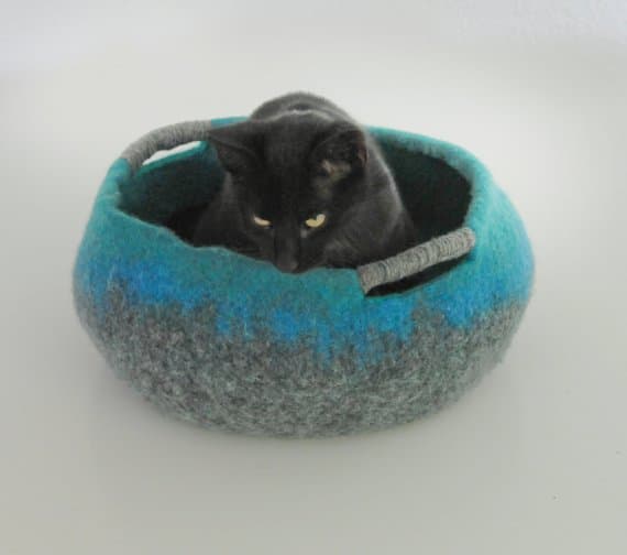 coussin chat feutre coloris multiple