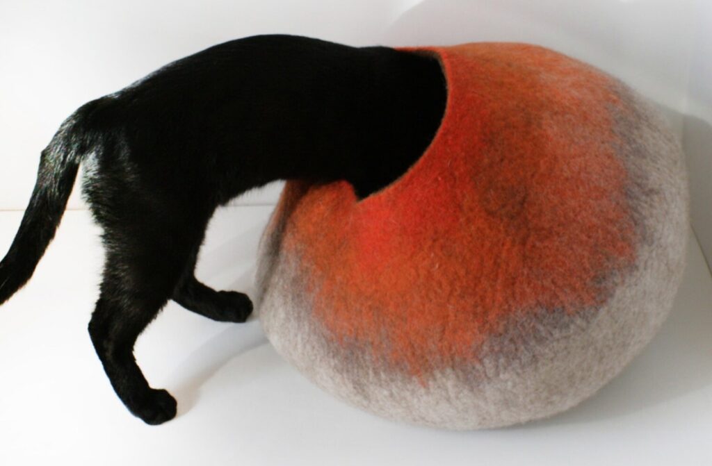 grotte pour chat rouge cramoisie